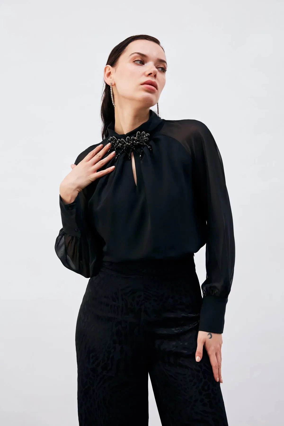 Collar Accessory Blouse - BLACK