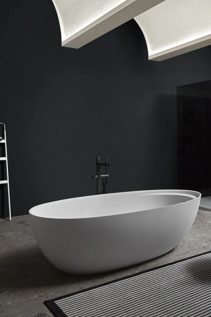 Eclipse Bathtub