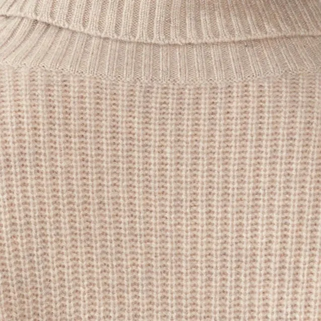 Ellie Chunky Cashmere Turtleneck