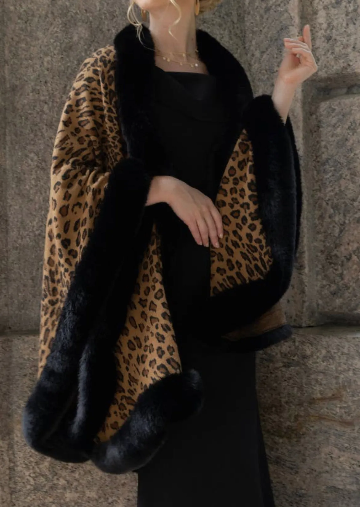 Luxury Thick Cheetah Pattern Faux Fur Cape