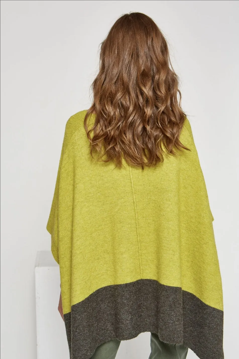 Md'M Green Poncho