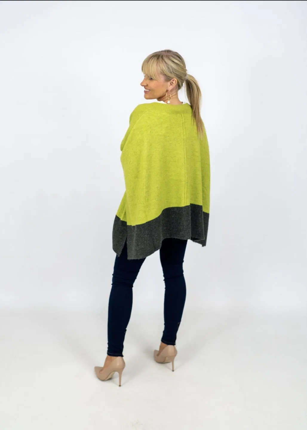 Md'M Green Poncho