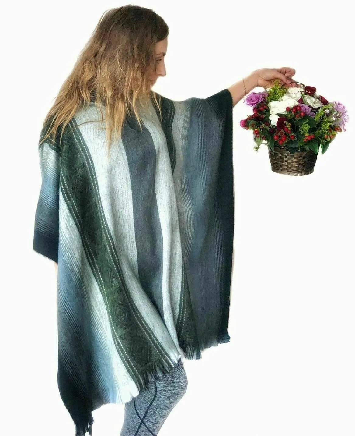 Pichan - Baby Alpaca Hooded Poncho - Dark Green With Diamonds Pattern - Unisex