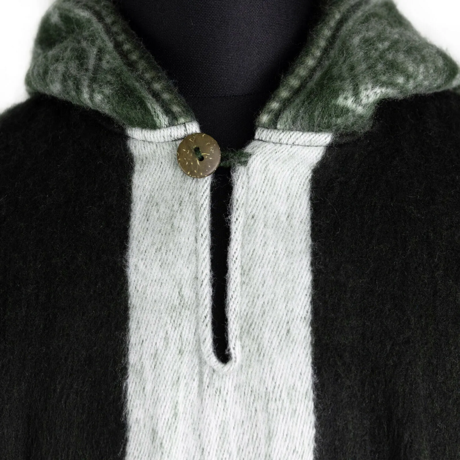 Pichan - Baby Alpaca Hooded Poncho - Dark Green With Diamonds Pattern - Unisex