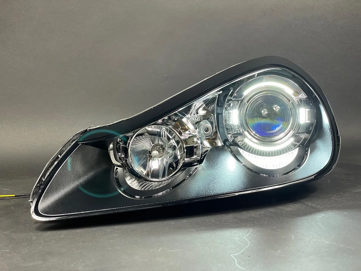 Porsche Cayenne 957 Headlight Lens Replacement Service