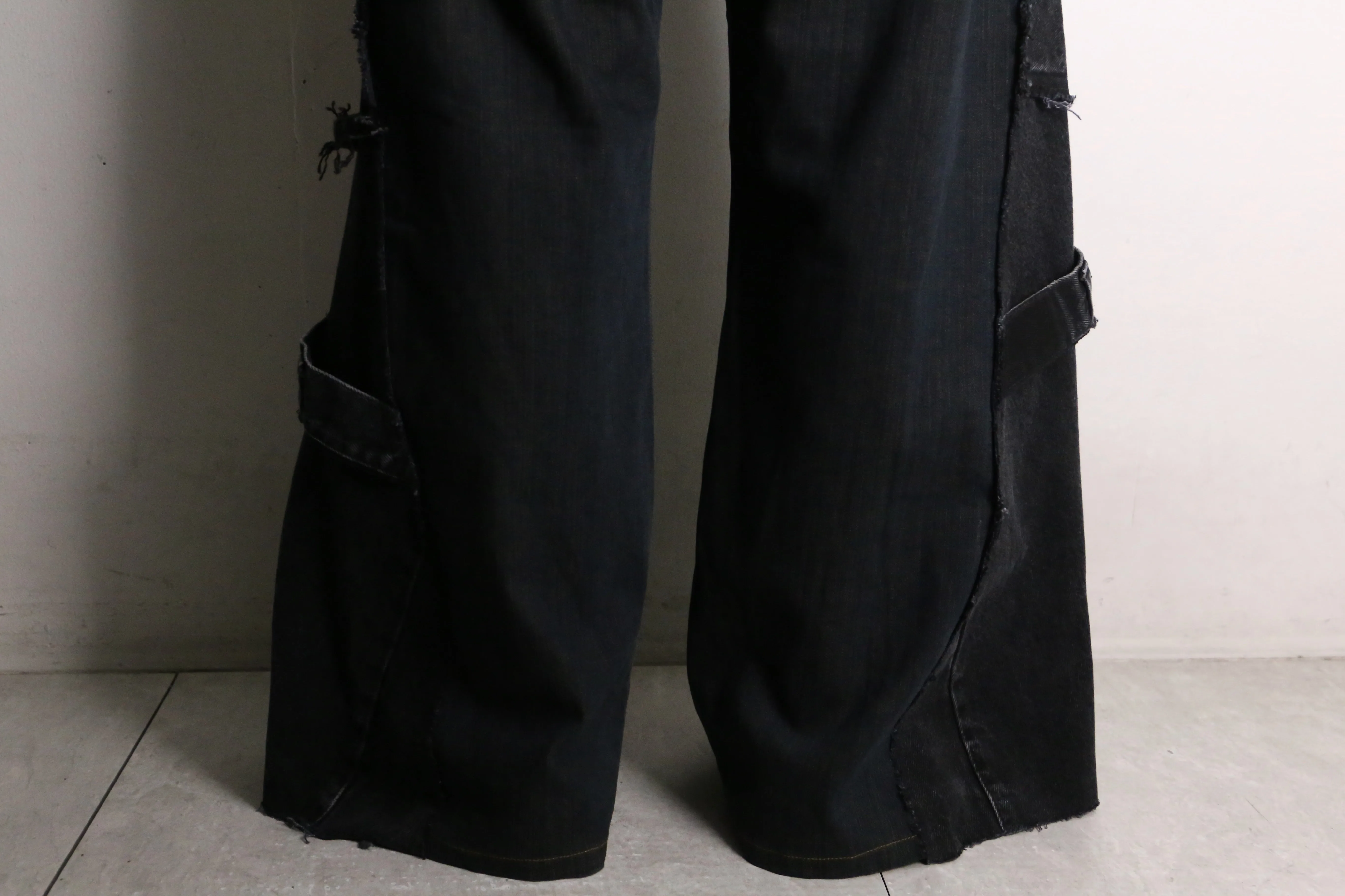 remake "再構築" black side design docking flare denim